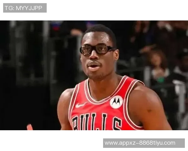 杰伦布朗对裁判漏判乔治铲翻表示愤怒认为这种情况不可接受